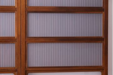 和製アンティーク　明るい木肌が印象的な裏ガラス入り格子戸(引き戸、建具)2枚セット