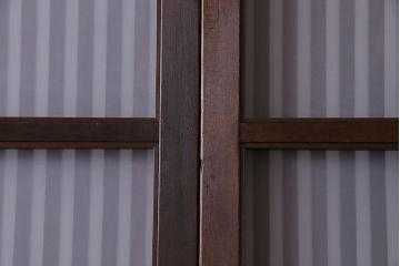 和製アンティーク　シンプルなデザインが魅力的な細身の格子戸(引き戸、建具)2枚セット