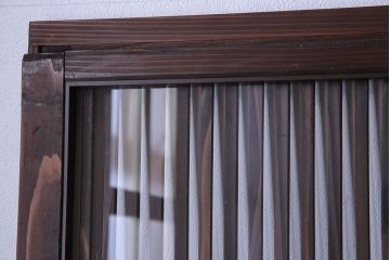 和製アンティーク　ダイヤガラス入り　古い木の質感が魅力的なガラス入り格子戸(引き戸、建具)4枚セット