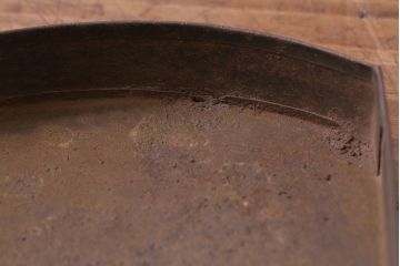 アンティーク雑貨　和製アンティーク　使い込まれた渋さが魅力の小振りなストーブ