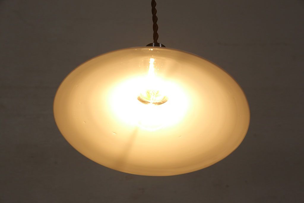 昭和レトロ　温かみのある平笠のシェード(電笠)(2)