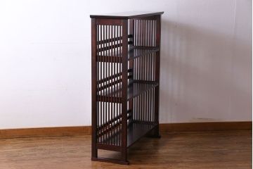 中古　九州民芸家具　樺材　シックなデザインが魅力的な本棚(陳列棚、飾り棚)