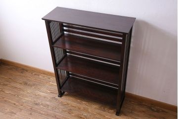 中古　九州民芸家具　樺材　シックなデザインが魅力的な本棚(陳列棚、飾り棚)