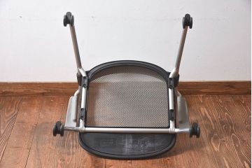 中古　ハーマンミラー社(Hermanmiller)　Caper Chair　ケイパーチェア(オフィスチェア、椅子、イス)(定価約6万円)