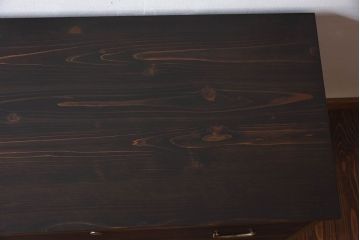 アンティーク家具　和製アンティーク　取っ手がおしゃれな脚付箪笥ローボード(ローチェスト、衣装箪笥)