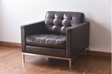ヴィンテージ家具　ビンテージ　KNOLL(ノル)　廃盤品　シックなラウンジソファ(1人掛けソファ)