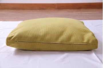 アンティーク雑貨　中古　arflex(アルフレックス)　OLTANO(オルタノ)　スモーキーカラーのクッション(2)
