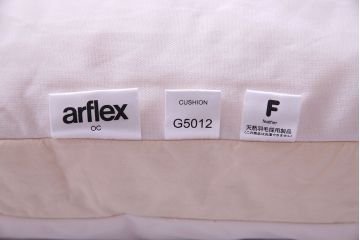 アンティーク雑貨　中古　arflex(アルフレックス)　OLTANO(オルタノ)　スモーキーカラーのクッション(2)