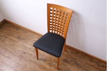 中古　COSTANTINI PIETRO(コスタンチーニ・ピエトロ)　優雅なシルエットのダイニングチェア(イス)(1)