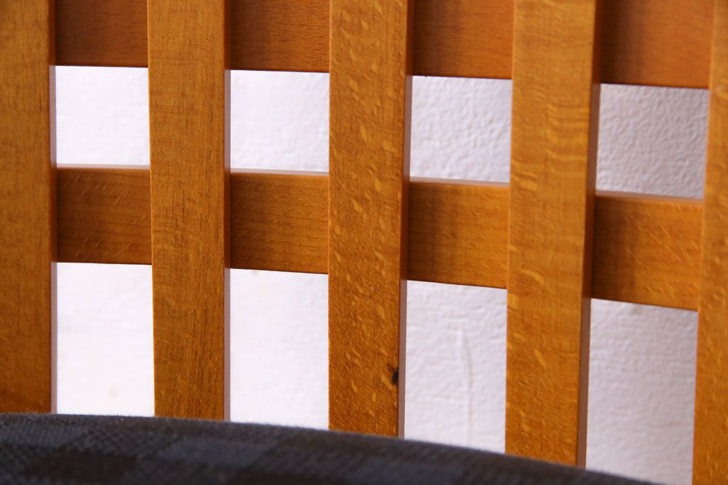 中古　COSTANTINI PIETRO(コスタンチーニ・ピエトロ)　優雅なシルエットのダイニングチェア(イス)(1)