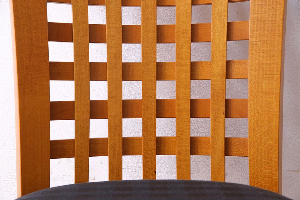 中古　COSTANTINI PIETRO(コスタンチーニ・ピエトロ)　優雅なシルエットのダイニングチェア(イス)(1)