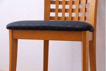 中古　COSTANTINI PIETRO(コスタンチーニ・ピエトロ)　優雅なシルエットのダイニングチェア(イス)(1)