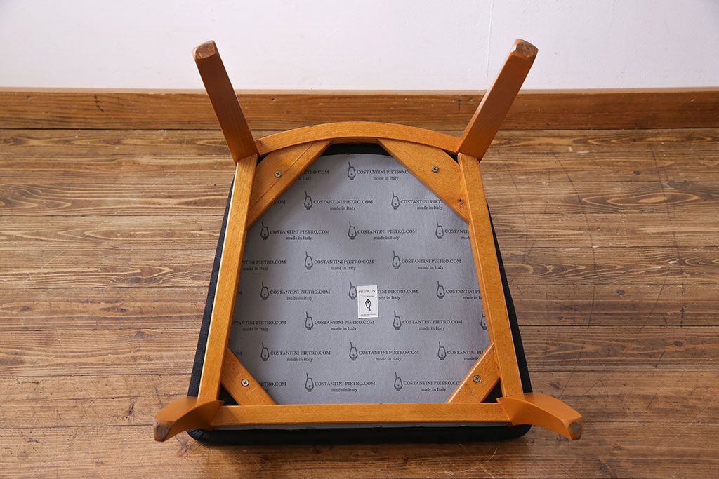 中古　COSTANTINI PIETRO(コスタンチーニ・ピエトロ)　優雅なシルエットのダイニングチェア(イス)(1)