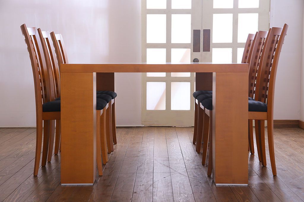 中古　COSTANTINI PIETRO(コスタンチーニ・ピエトロ)　優雅なシルエットのダイニングチェア(イス)(1)