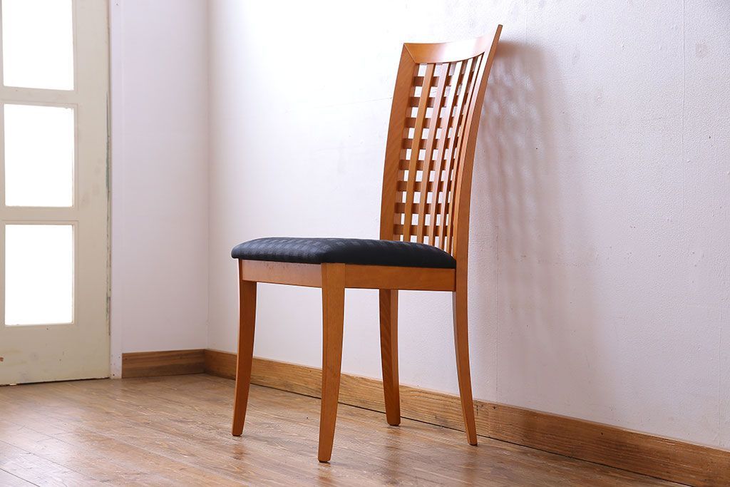 中古　COSTANTINI PIETRO(コスタンチーニ・ピエトロ)　優雅なシルエットのダイニングチェア(イス)(2)