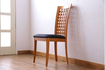 中古　COSTANTINI PIETRO(コスタンチーニ・ピエトロ)　優雅なシルエットのダイニングチェア(イス)(2)