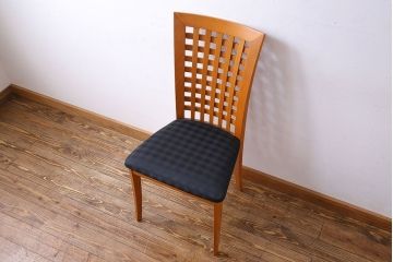 中古　COSTANTINI PIETRO(コスタンチーニ・ピエトロ)　優雅なシルエットのダイニングチェア(イス)(2)