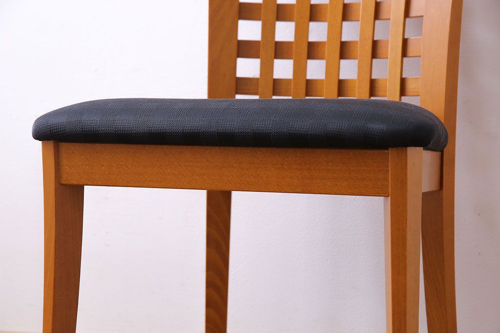 中古　COSTANTINI PIETRO(コスタンチーニ・ピエトロ)　優雅なシルエットのダイニングチェア(イス)(2)