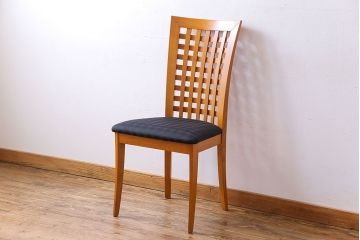 中古　COSTANTINI PIETRO(コスタンチーニ・ピエトロ)　優雅なシルエットのダイニングチェア(イス、椅子)(3)(R-027264)