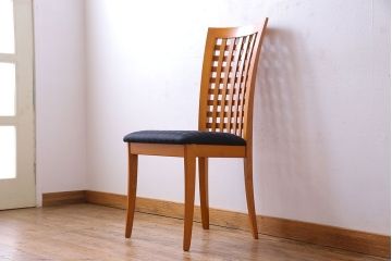 中古　COSTANTINI PIETRO(コスタンチーニ・ピエトロ)　優雅なシルエットのダイニングチェア(イス、椅子)(3)(R-027264)