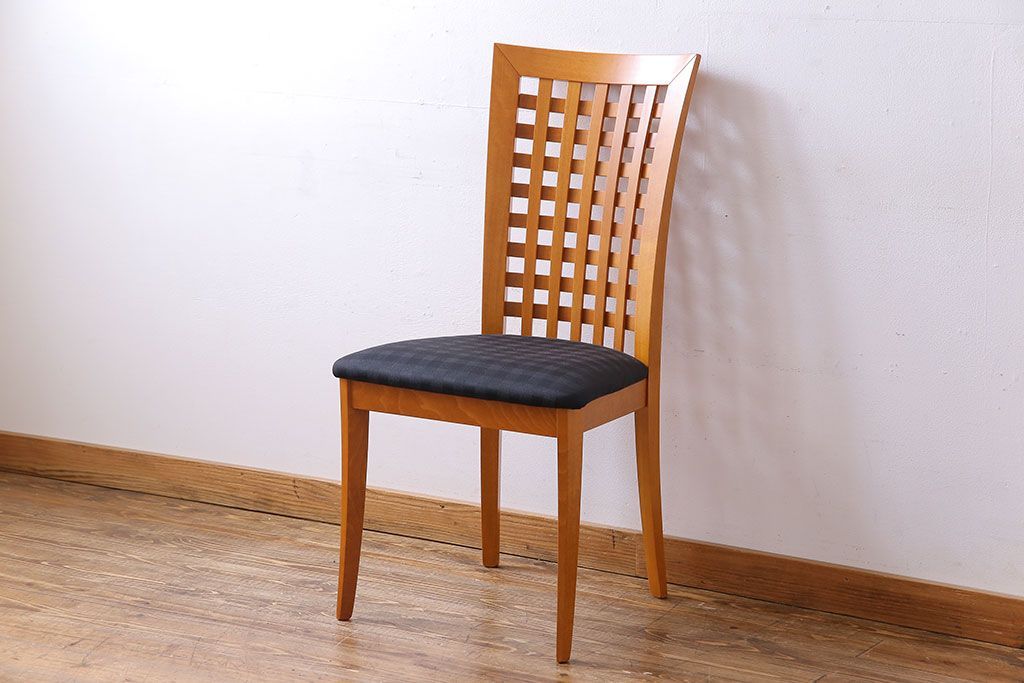 中古　COSTANTINI PIETRO(コスタンチーニ・ピエトロ)　モダンなデザインがおしゃれなダイニングチェア(イス)