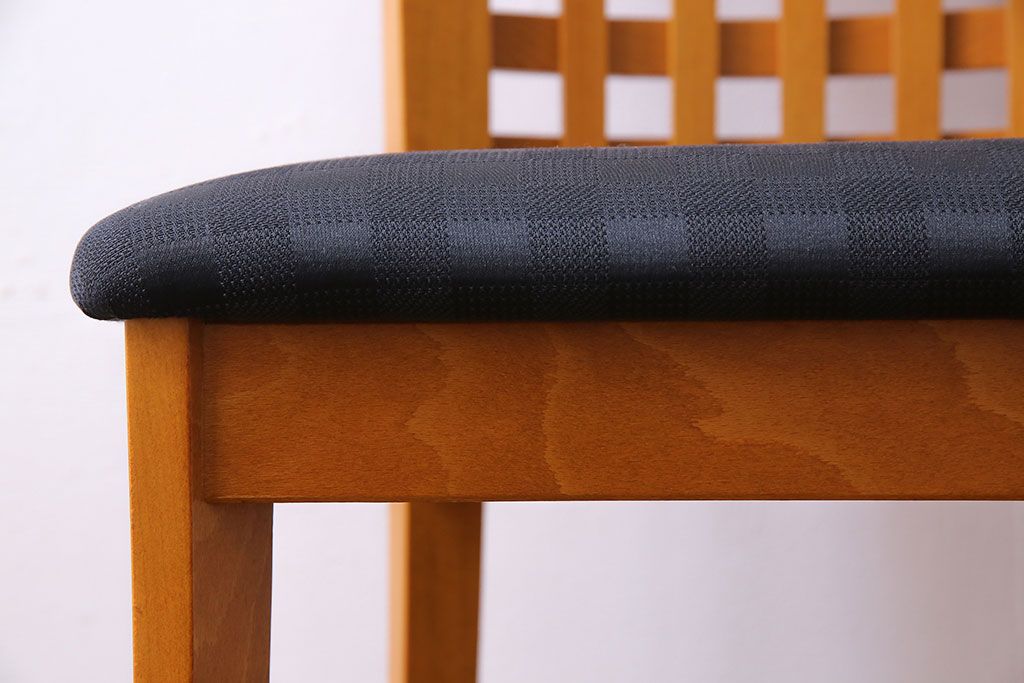 中古　COSTANTINI PIETRO(コスタンチーニ・ピエトロ)　モダンなデザインがおしゃれなダイニングチェア(イス)