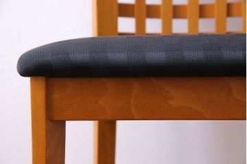 中古　COSTANTINI PIETRO(コスタンチーニ・ピエトロ)　モダンなデザインがおしゃれなダイニングチェア(イス)