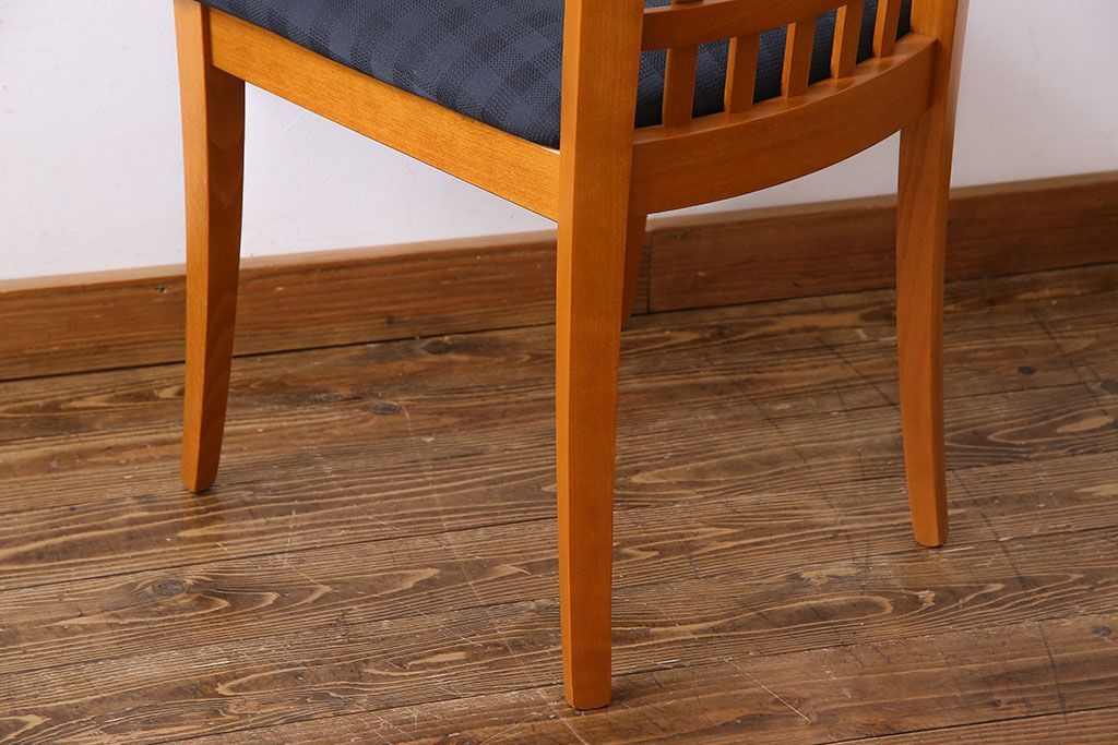 中古　COSTANTINI PIETRO(コスタンチーニ・ピエトロ)　モダンなデザインがおしゃれなダイニングチェア(イス)