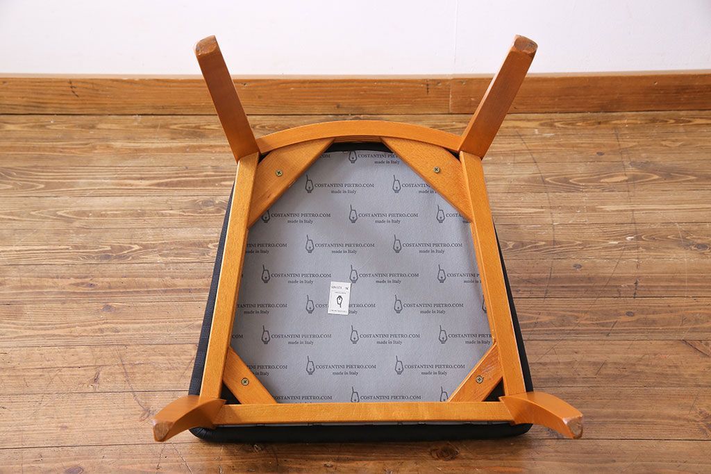 中古　COSTANTINI PIETRO(コスタンチーニ・ピエトロ)　モダンなデザインがおしゃれなダイニングチェア(イス)