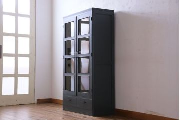 ペイント家具　落ち着いた色合いの扉付き本棚(ブックケース、戸棚、収納棚)