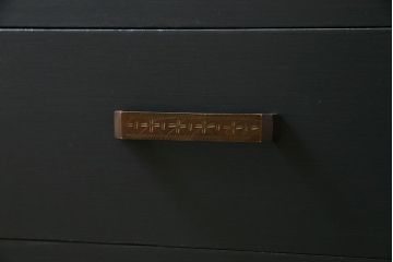 ペイント家具　落ち着いた色合いの扉付き本棚(ブックケース、戸棚、収納棚)