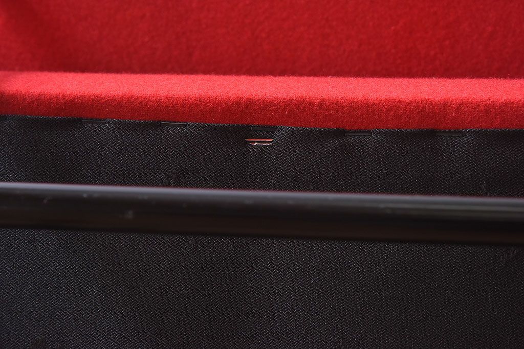 ヴィンテージ家具　ビンテージ　ALIAS(アリアス・エイリアス)　アームチェア(クッションチェア、椅子、イス)