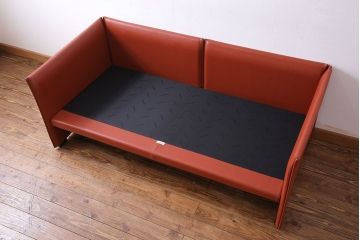 中古　Cassinaixc.(カッシーナイクスシー)　405-2P DUC(デュック) 革製二人掛けソファ(1)(定価約116万円)