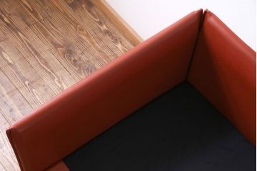 中古　Cassinaixc.(カッシーナイクスシー)　405-2P DUC(デュック) 革製二人掛けソファ(1)(定価約116万円)
