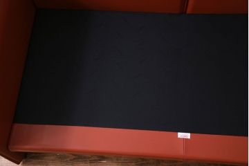 中古　Cassinaixc.(カッシーナイクスシー)　405-2P DUC(デュック) 革製二人掛けソファ(1)(定価約116万円)