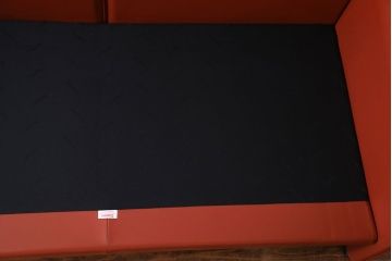 中古　Cassinaixc.(カッシーナイクスシー)　405-2P DUC(デュック) 革製二人掛けソファ(1)(定価約116万円)