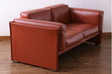 中古　Cassinaixc.(カッシーナイクスシー)　405-2P DUC(デュック) 革製二人掛けソファ(2)(定価約116万円)