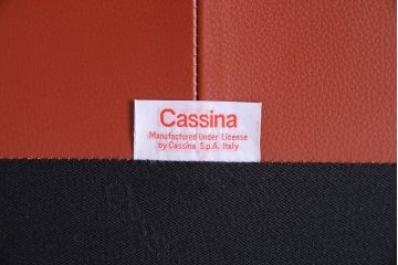 中古　Cassinaixc.(カッシーナイクスシー)　405-2P DUC(デュック) 革製二人掛けソファ(2)(定価約116万円)