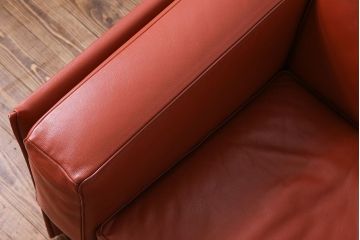 中古　Cassinaixc.(カッシーナイクスシー)　405-2P DUC(デュック) 革製二人掛けソファ(2)(定価約116万円)