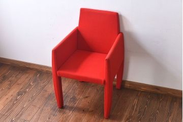 中古　arflex(アルフレックス)　FE(エフィー)　目を引く赤いアームチェア(1人掛けソファ)(1)(定価約11万円)