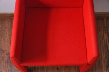 中古　arflex(アルフレックス)　FE(エフィー)　目を引く赤いアームチェア(イス)(2)(定価約11万円)