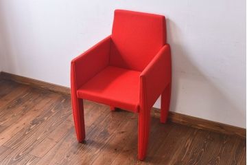 中古　arflex(アルフレックス)　FE(エフィー)　目を引く赤いアームチェア(イス)(2)(定価約11万円)