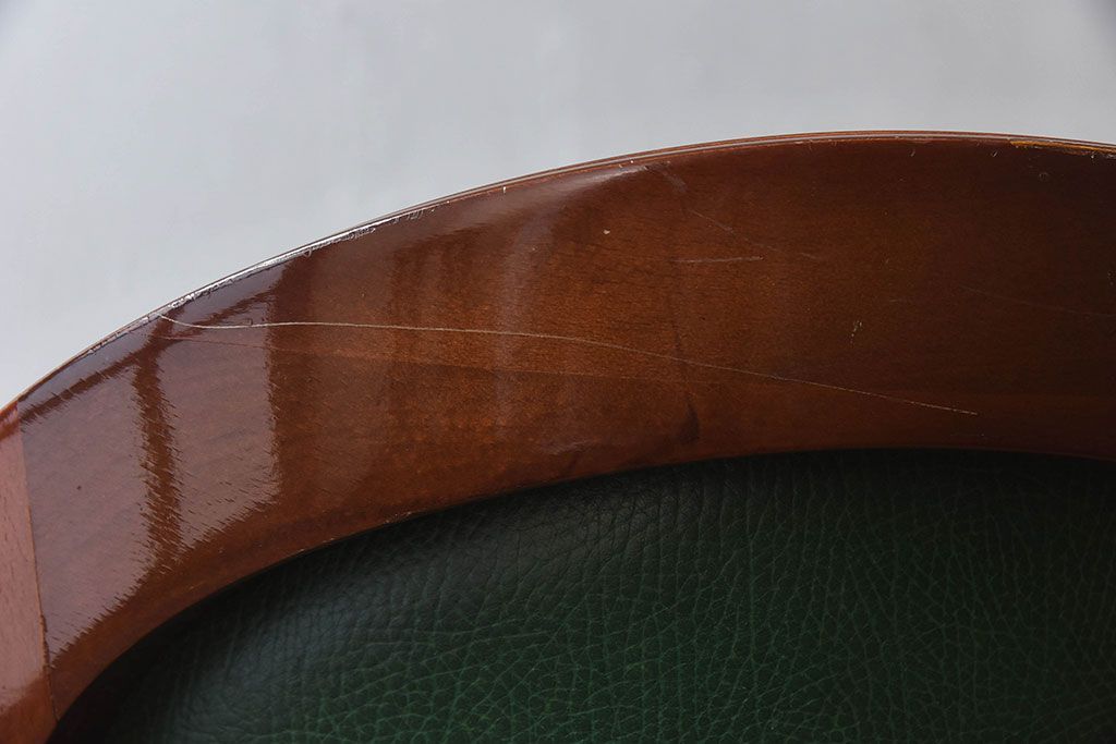 中古　フランス製　上品なデザインが魅力的な本革のチェア(椅子)(2)