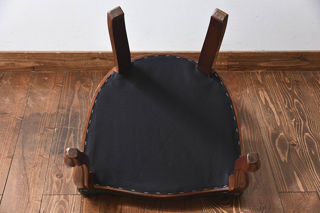 中古　フランス製　本革　上品な雰囲気漂うビーチ材のチェア(椅子)(2)