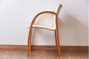中古　arflex(アルフレックス)　FK アームがおしゃれなチェア(3)(定価約5万円)
