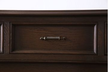 ヴィンテージ家具　ビンテージ　永田良介商店　シックなデザインが魅力的な大型チェスト(引き出し)