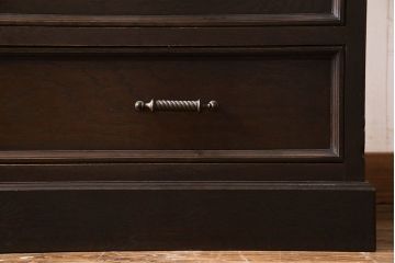 ヴィンテージ家具　ビンテージ　永田良介商店　シックなデザインが魅力的な大型チェスト(引き出し)