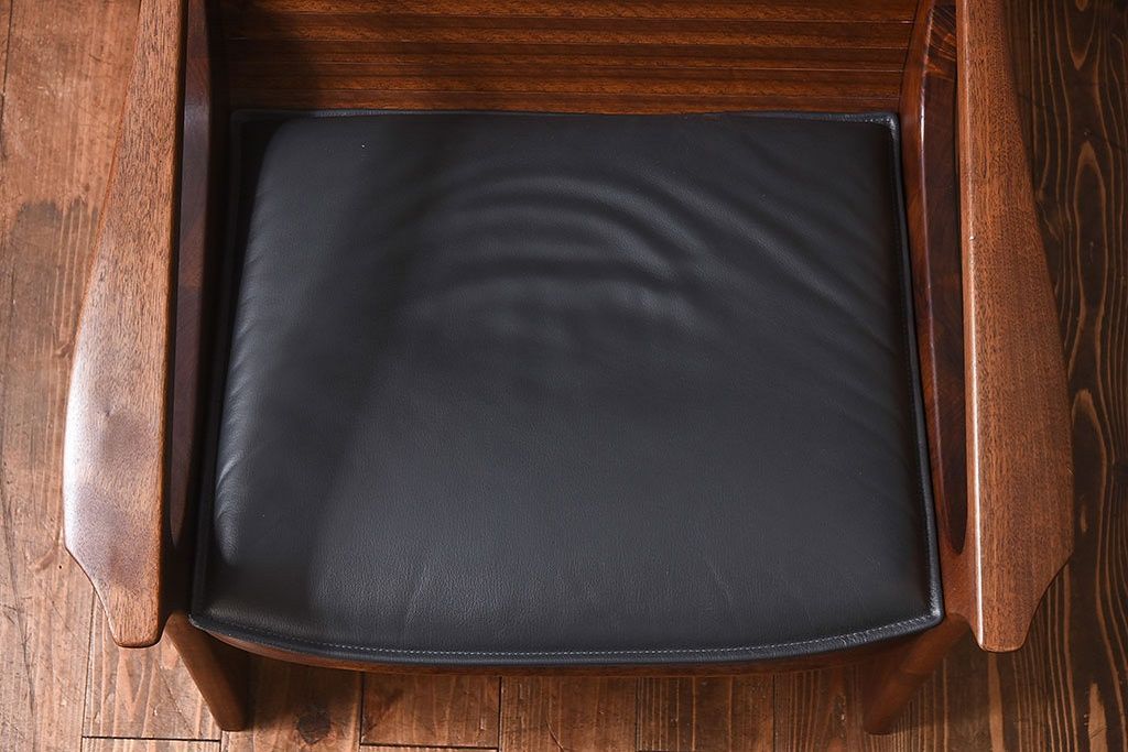 中古美品　大原一徳　牛革使用!ウォールナット材の上質なパーソナルチェア(椅子、イス)(定価約17万円)
