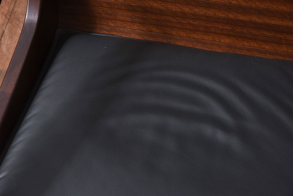 中古美品　大原一徳　牛革使用!ウォールナット材の上質なパーソナルチェア(椅子、イス)(定価約17万円)