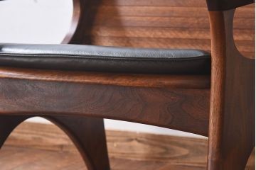 中古美品　大原一徳　牛革使用!ウォールナット材の上質なパーソナルチェア(椅子、イス)(定価約17万円)
